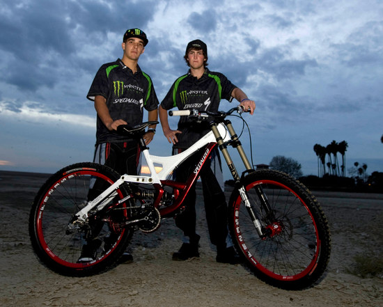 Offiziell: Sam Hill und Brendan Fairclough auf Specialized