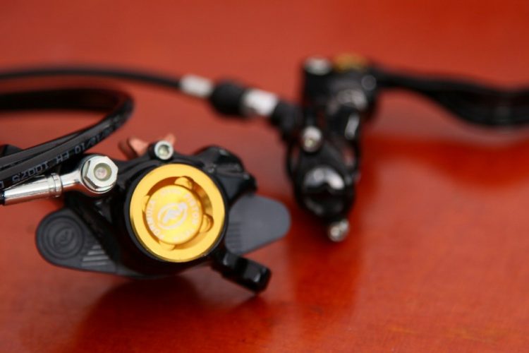 Formula Oval 2012 – Erste Bremse mit Speed-Lock [Video]