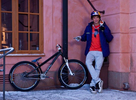 Martin Söderström wird Teil des Specialized Freeride Teams
