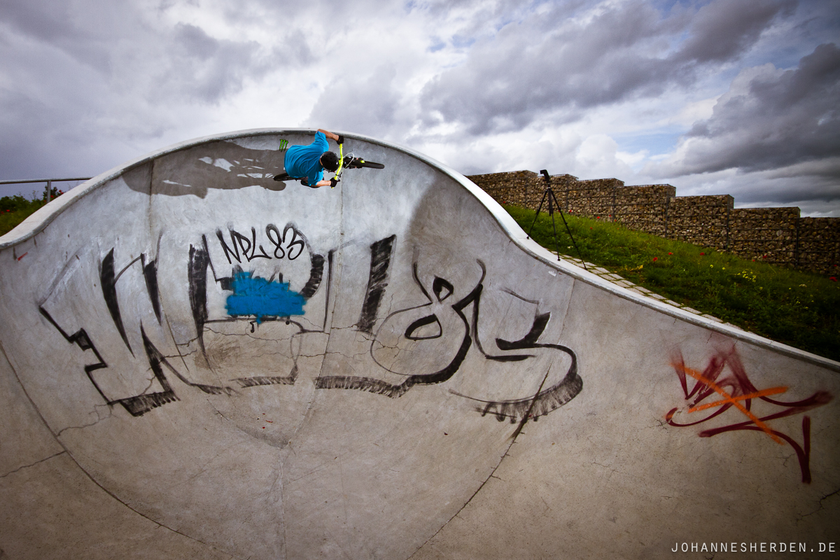 Dirt/Street-Tour 2012: Sechster Tag – Frisbee, Burger und Münchner Beton im Regen