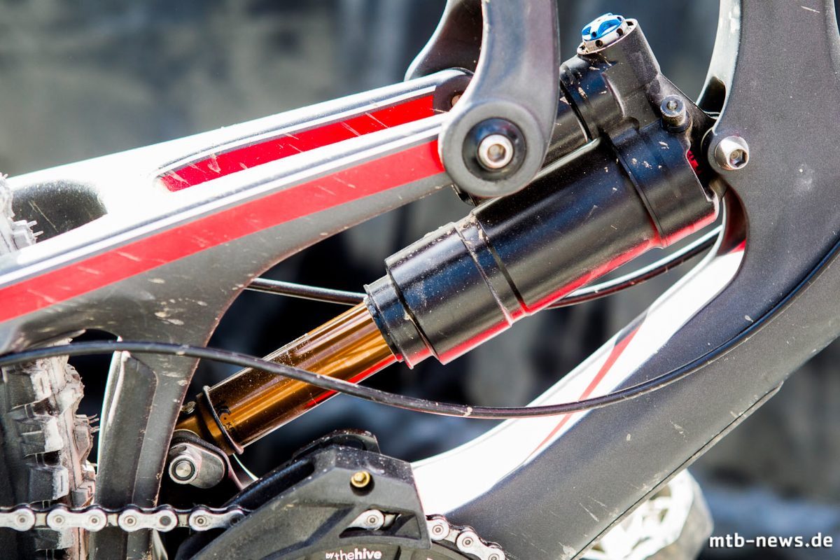 Prototypen aus Fort William: Fox DH Luftdämpfer, Rock Shox Boxxer Blackbox und Sram XX1 DH