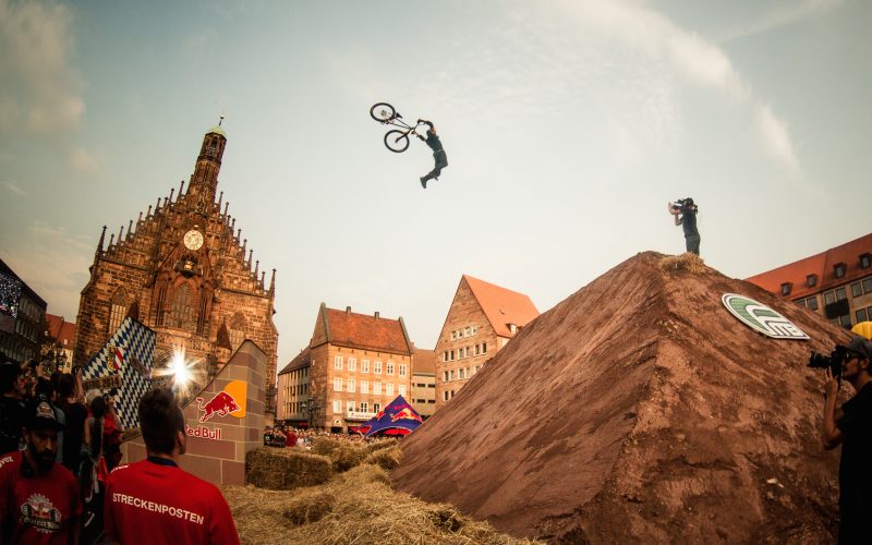 Red Bull District Ride 2014: Szymon Godziek gewinnt Best Trick Contest [Video + Fotostory]