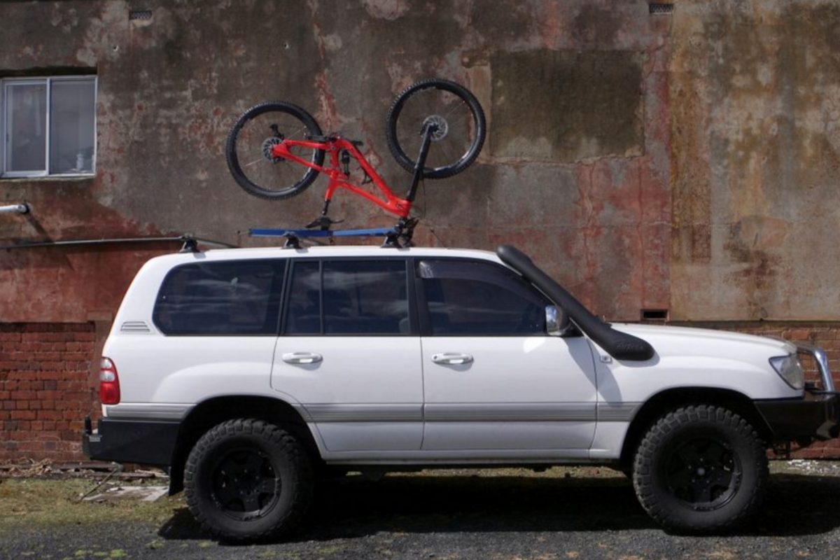 Upside Racks: Fahrrad kopfüber aufs Autodach?