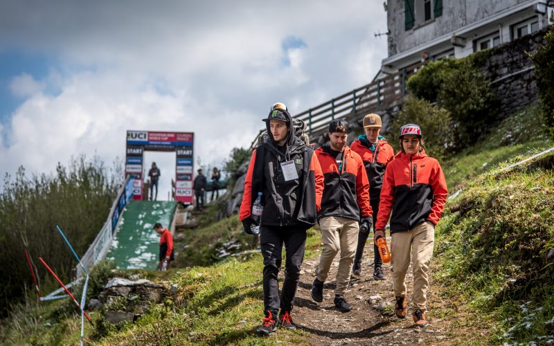 Downhill World Cup Lourdes: It’s on! – Fotostory vom Track Walk