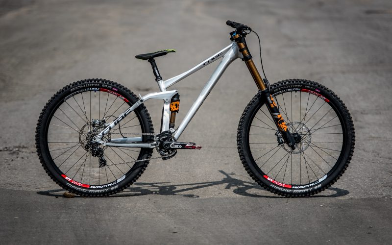Cube Two15 29er: Downhill-Prototyp mit 29″-Laufrädern gesichtet!