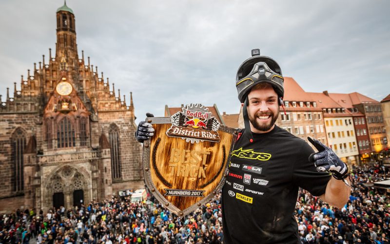 Red Bull District Ride: Nicholi Rogatkin springt 1440 beim Best Trick Contest