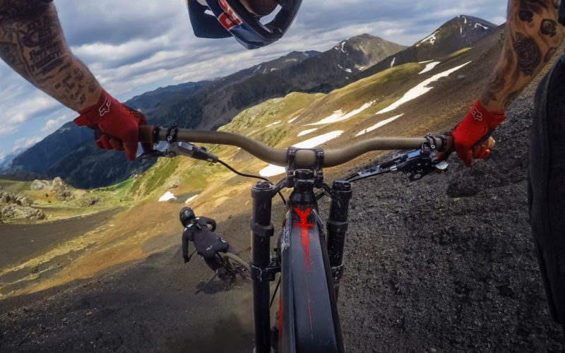 Von Freeride-Steilabfahrten bis Bikepark: Andreu Lacondeguy geht Heli-Biken in Andorra