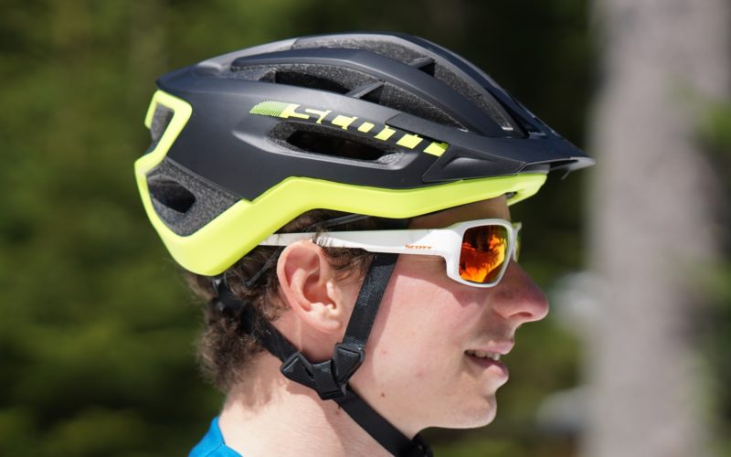 Scott Fuga Plus REV Helm im Test: Guter Allrounder mit Detailschwächen