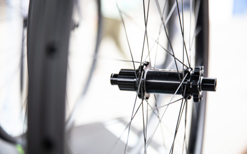 Eurobike 2019: Newmen – Neue Carbon-Laufradsätze und breite Lenker