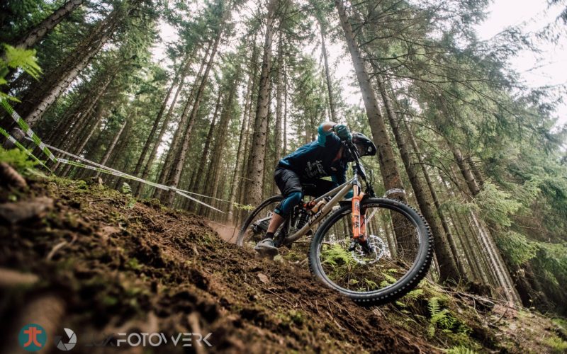 TrailTrophy 2020 – Breitenbrunn: Lena Arndt und Tim Schüz fahren die Bestzeiten im Trailcenter Rabenberg