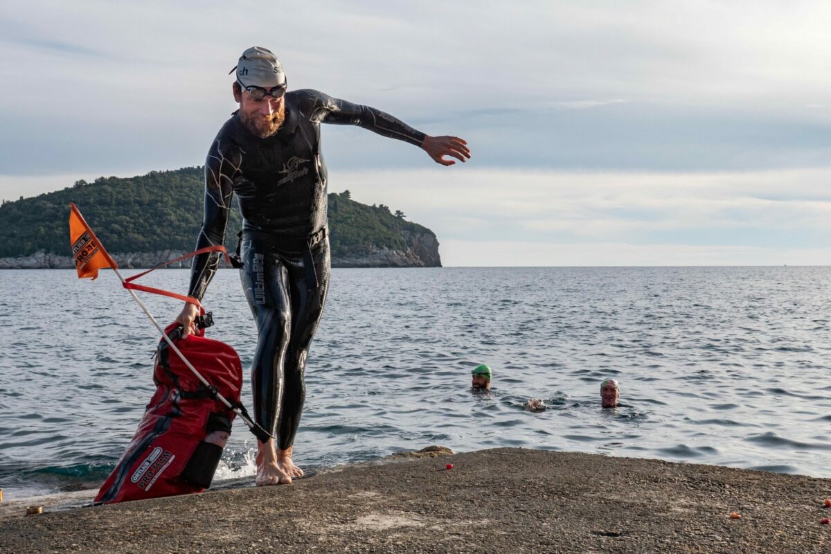 Jonas Deichmanns Triathlon um die Welt: 450 km geschwommen – ab aufs Rad!