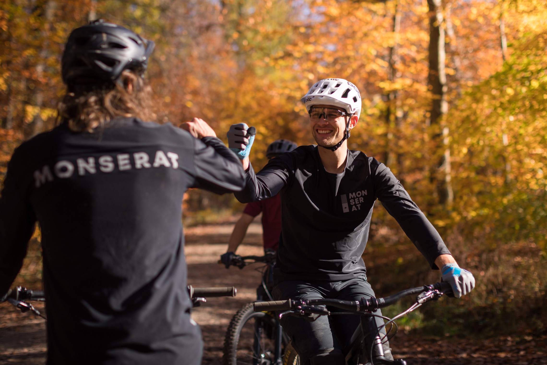 Monserat Fairwear: Nachhaltige MTB-Bekleidung für flotten Trailspaß