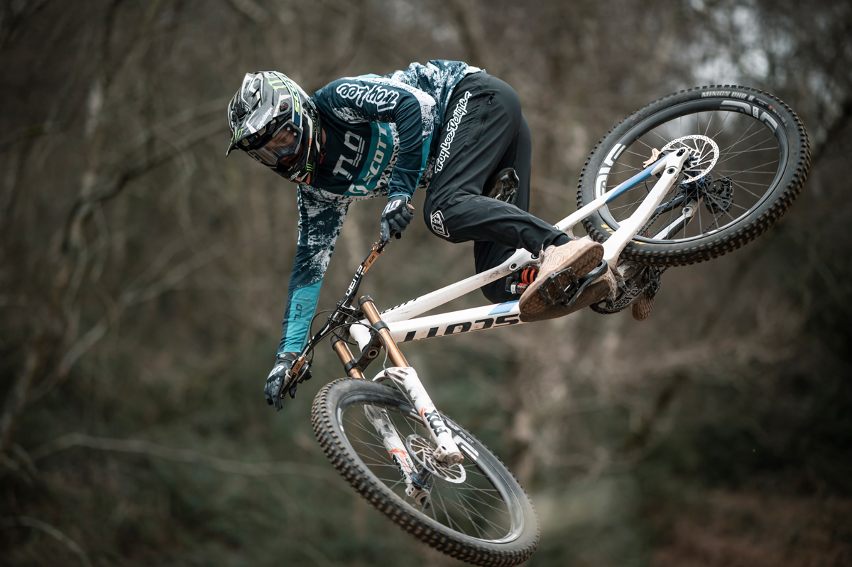 3 Jahre Vertragsverlängerung: Brendan Fairclough bleibt bei Scott