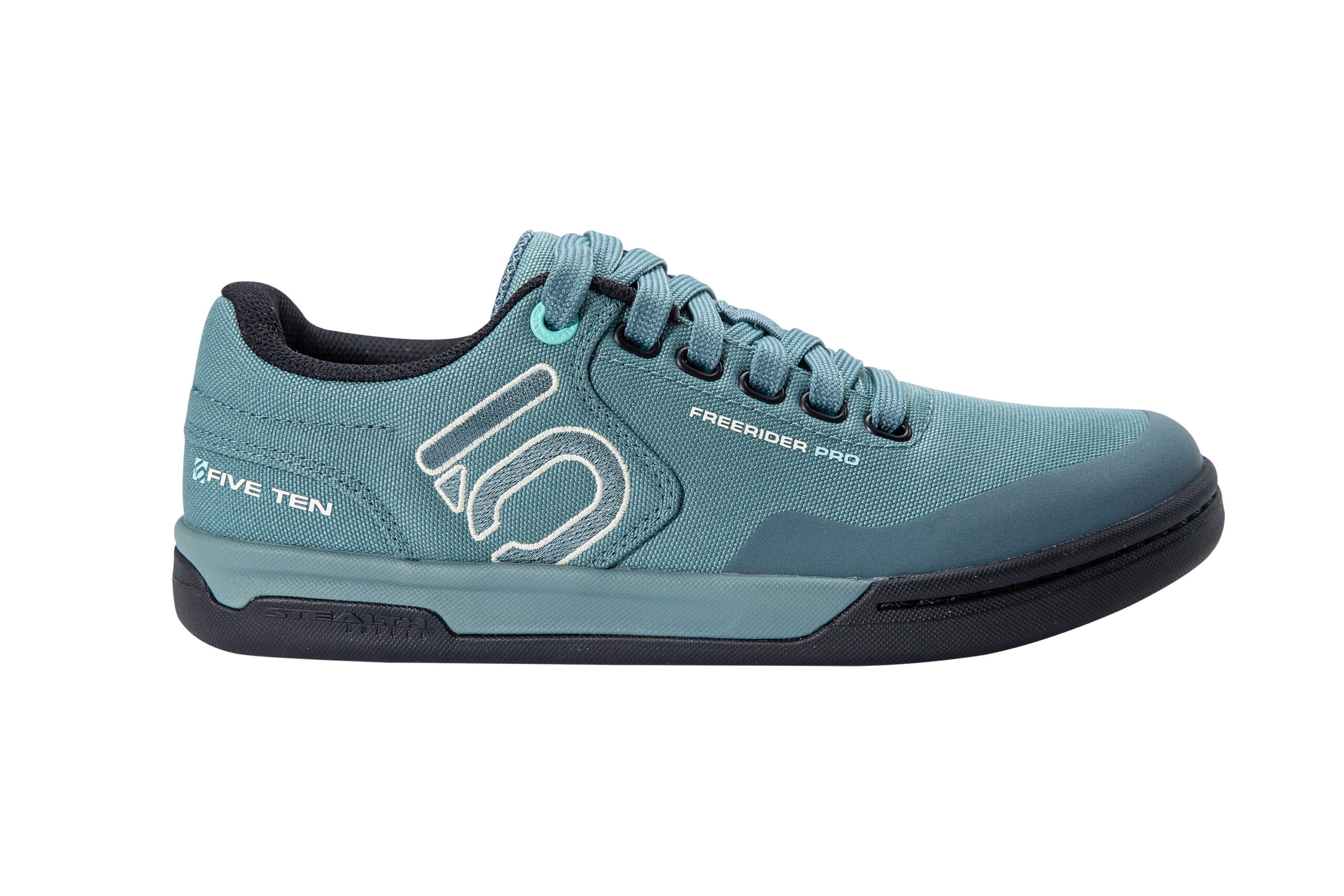 Adidas Five Ten Primeblue Freerider: Schuhe aus recyceltem Ozeanplastik