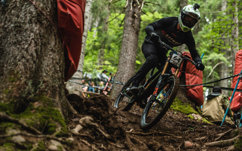 Downhill World Cup 2021 – Les Gets: Behind the Scenes mit Johannes Fischbach
