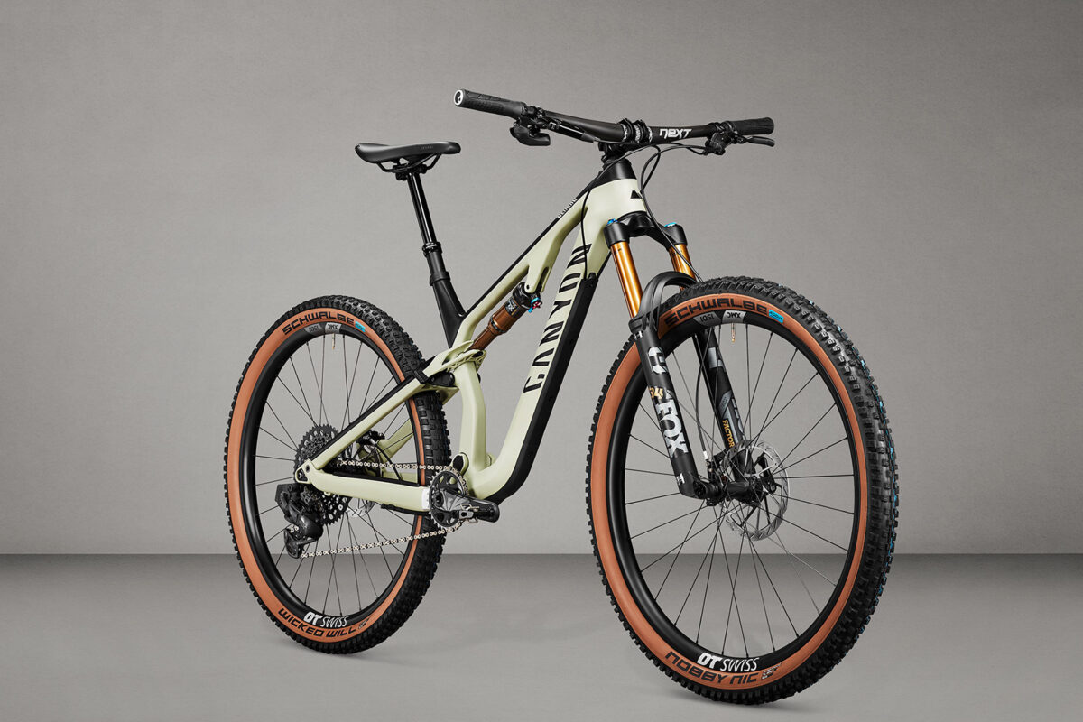 Canyon Neuron CF 2022: Frischer Wind für das Trail Bike