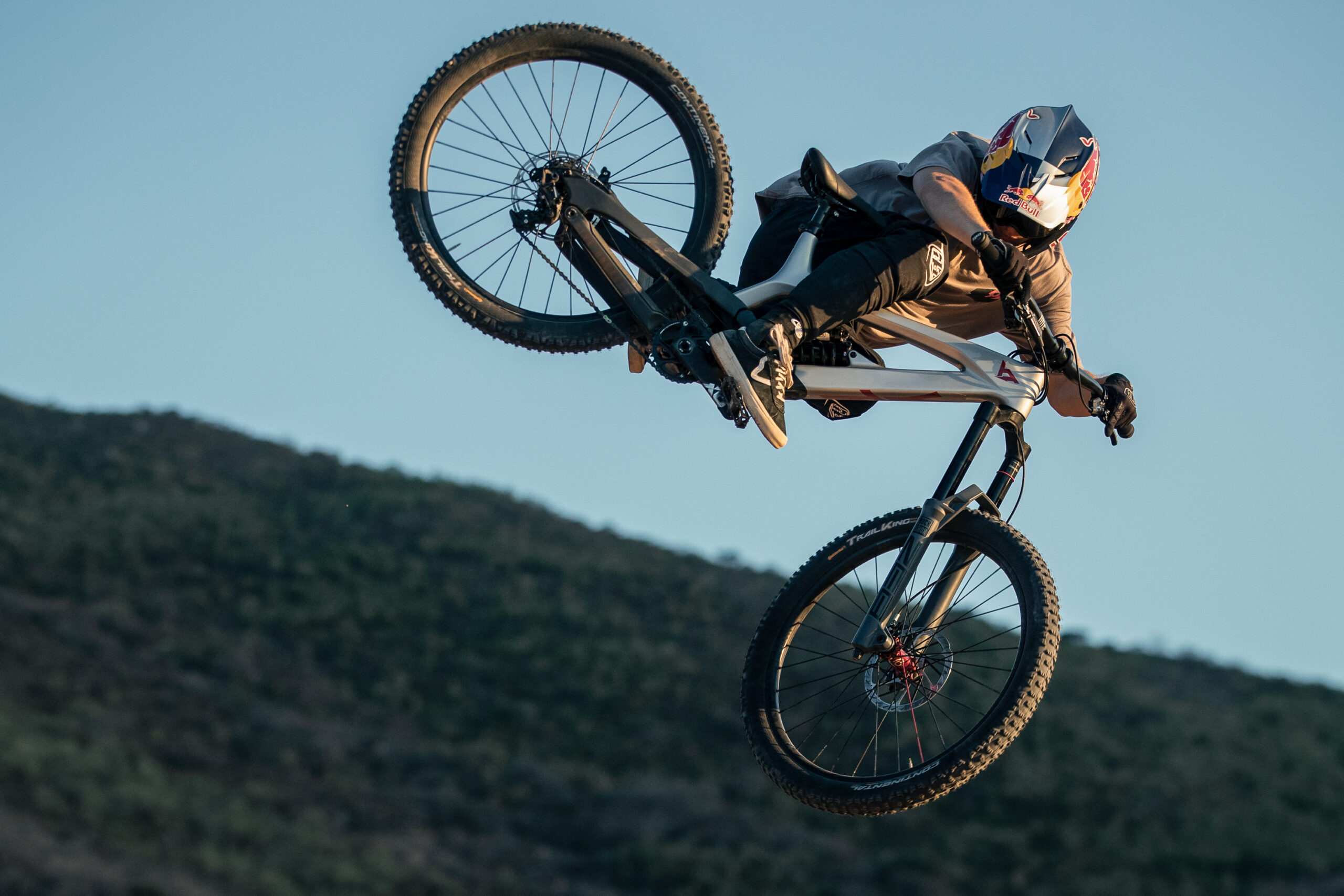 Neues Kapitel für Erik Fedko: YT Industries verpflichtet den Slopestyle-Profi