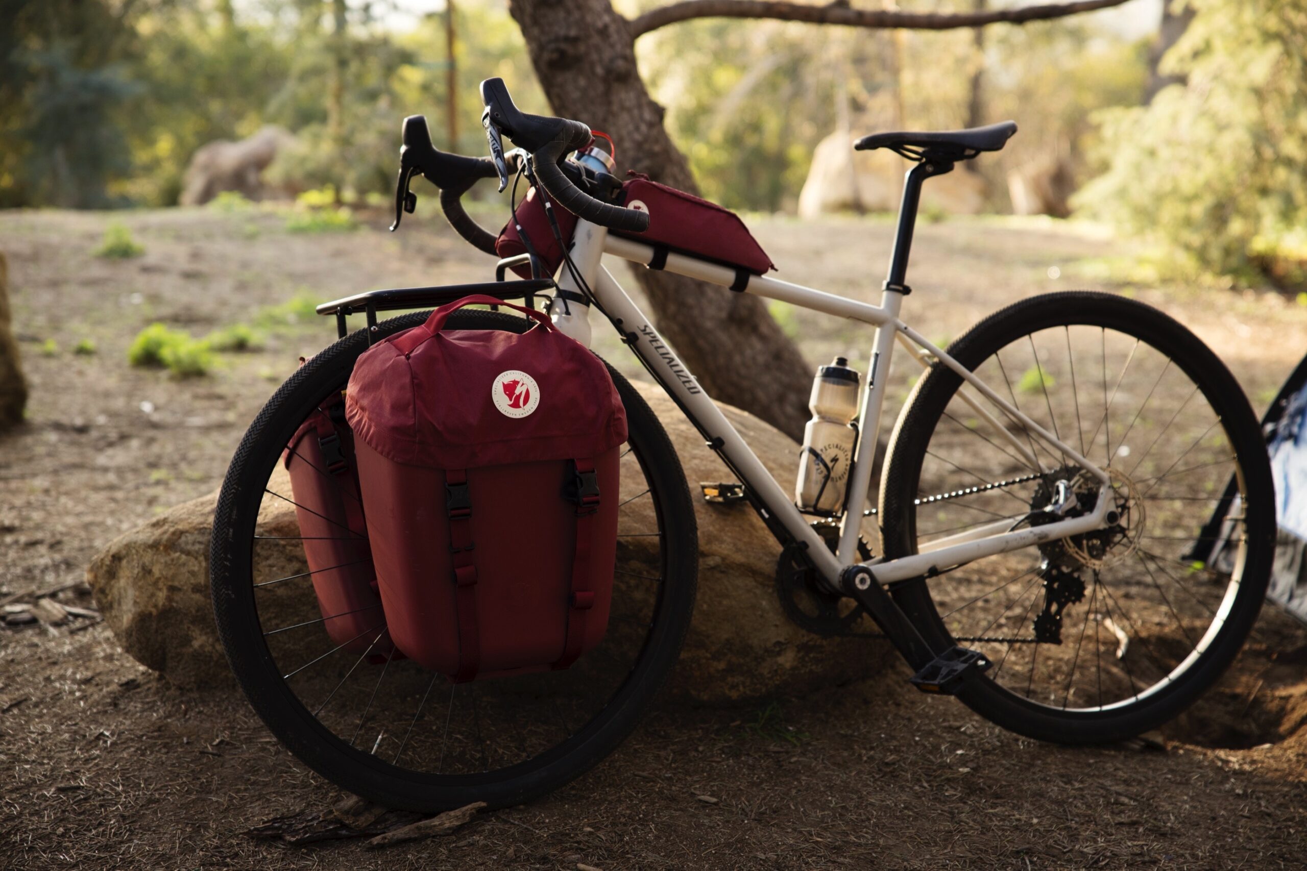 Specialized x Fjällräven S/F-Produkte: Radtasche für alles, Anoraks & mehr