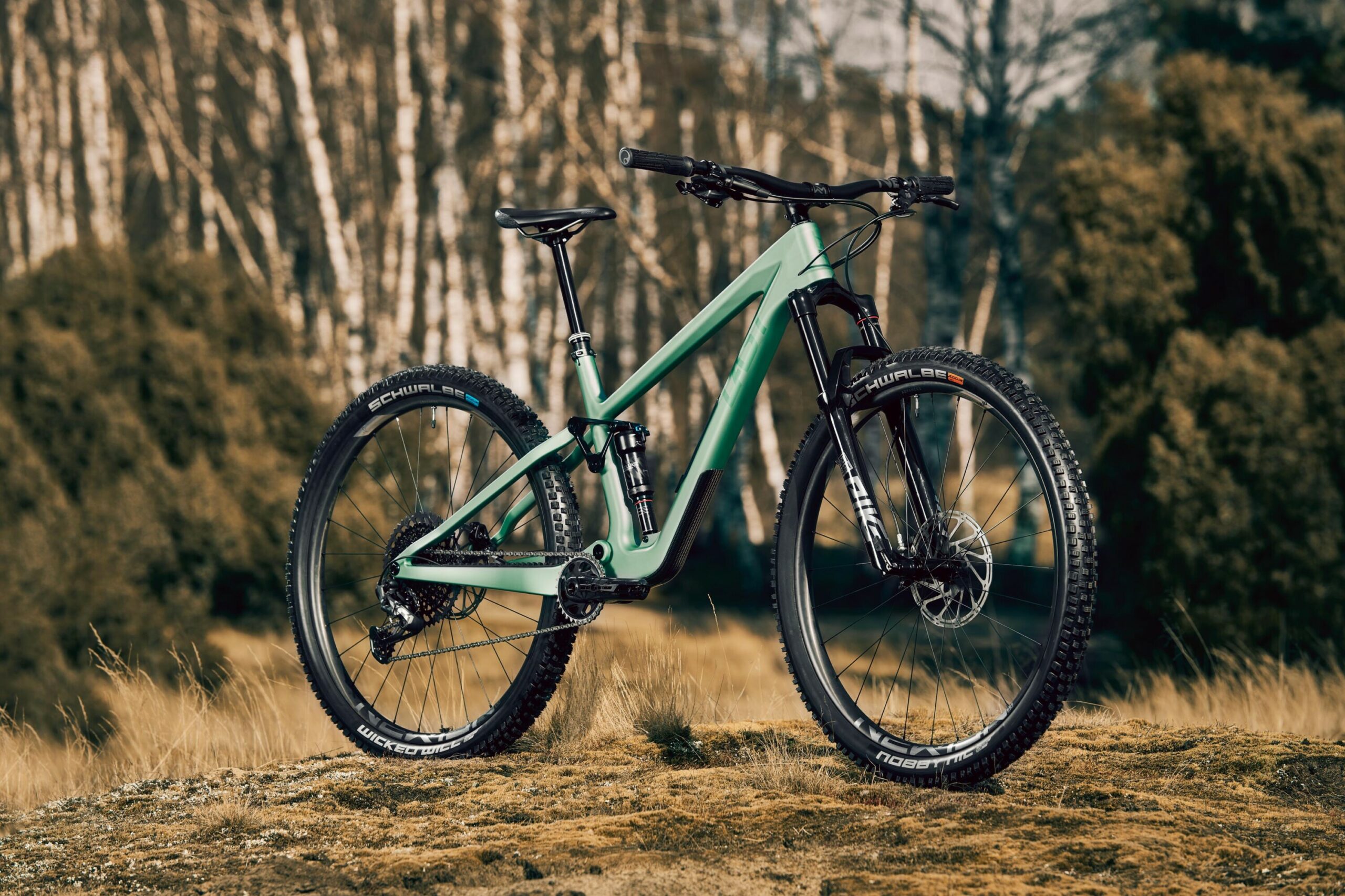 Neues Last Celos & Asco: Down Country- oder Trail-Bike mit einer Plattform