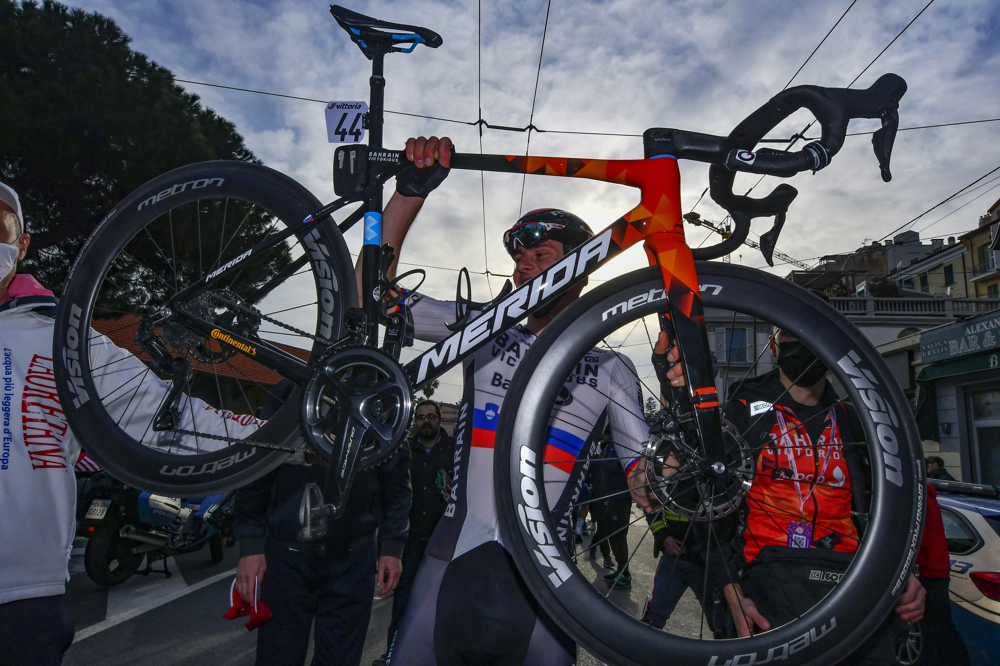 Mailand – San Remo wird auf Abfahrt entschieden: Variostütze vom MTB sorgt für Sieg auf dem Rennrad