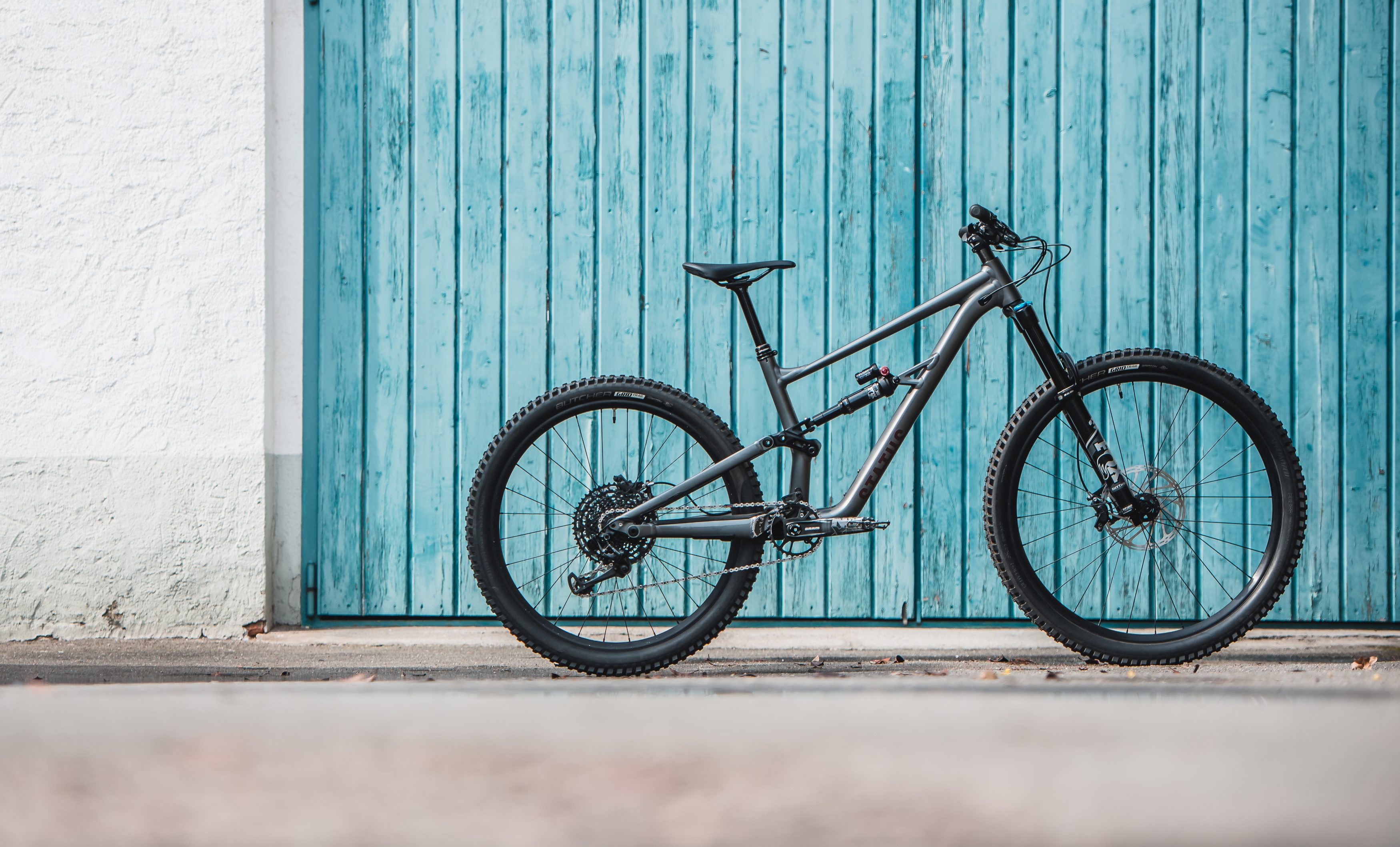 specialized status 2022