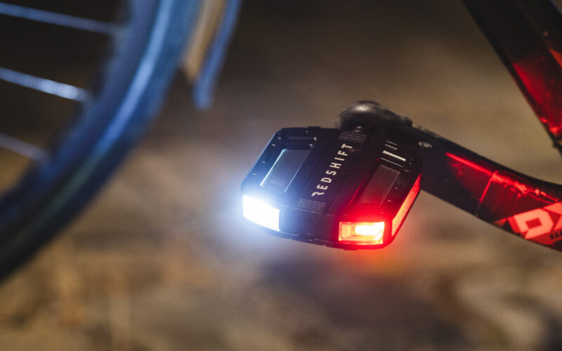 Redshift Arclight Pedale – Ausprobiert!: LED-Pedale für ordentlich Licht an den Füßen