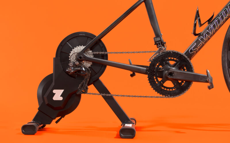 Neuer Zwift Hub Smarttrainer: Türöffner in die Indoor-Radwelt für 499 €