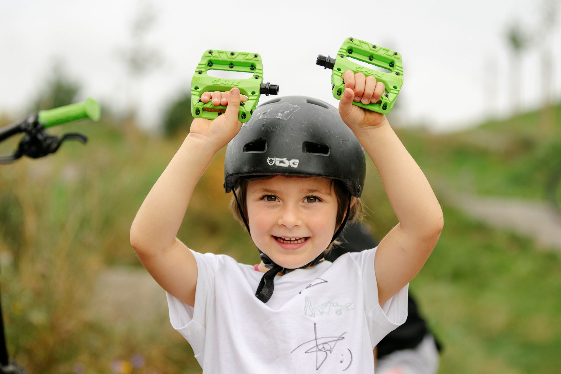 Sixpack 1st Ride-Serie: Lenker, Pedale, Griffe und Sattel fürs Kinder-MTB 