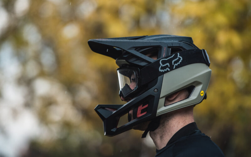 Fox Proframe RS MTB-Helm im Test: Gut belüftet auf voller Sendung