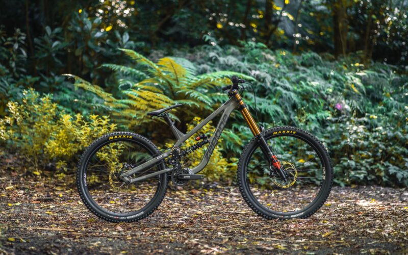 Neues Zerode G3-Downhill-Bike: Natürlich mit High-Pivot & Pinion-Getriebe