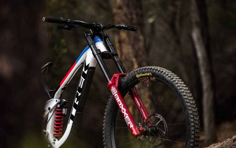 Neue RockShox Boxxer-Federgabel: Fettere Standrohre & TwinTube-Luftfeder