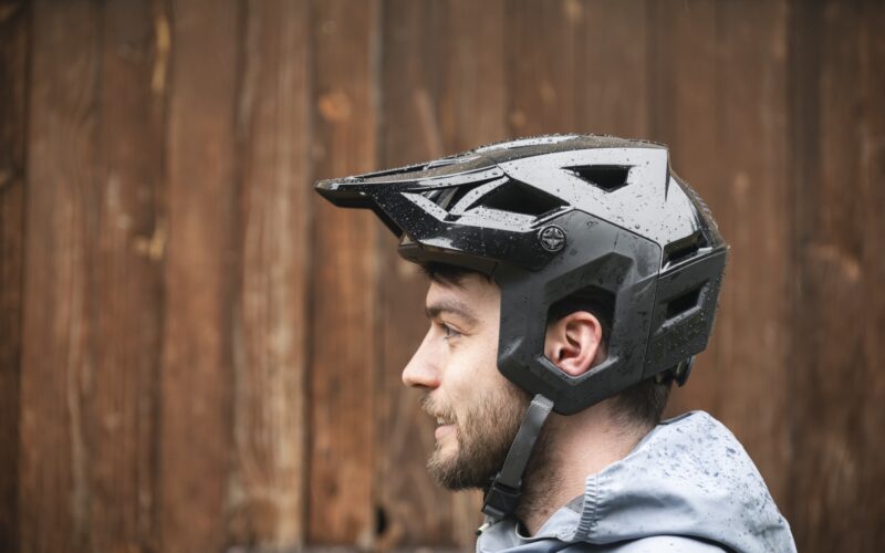 Neuer iXS Trigger X-Helm im ersten Test: Safe auf’s Ohr legen
