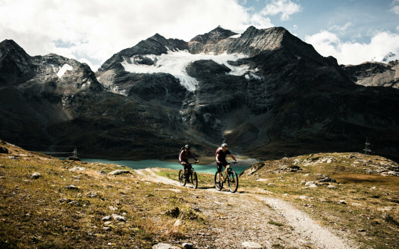 Singletrail-Hüttentouren zum Nachfahren: Mehrtagestouren im Home of Trails Graubünden