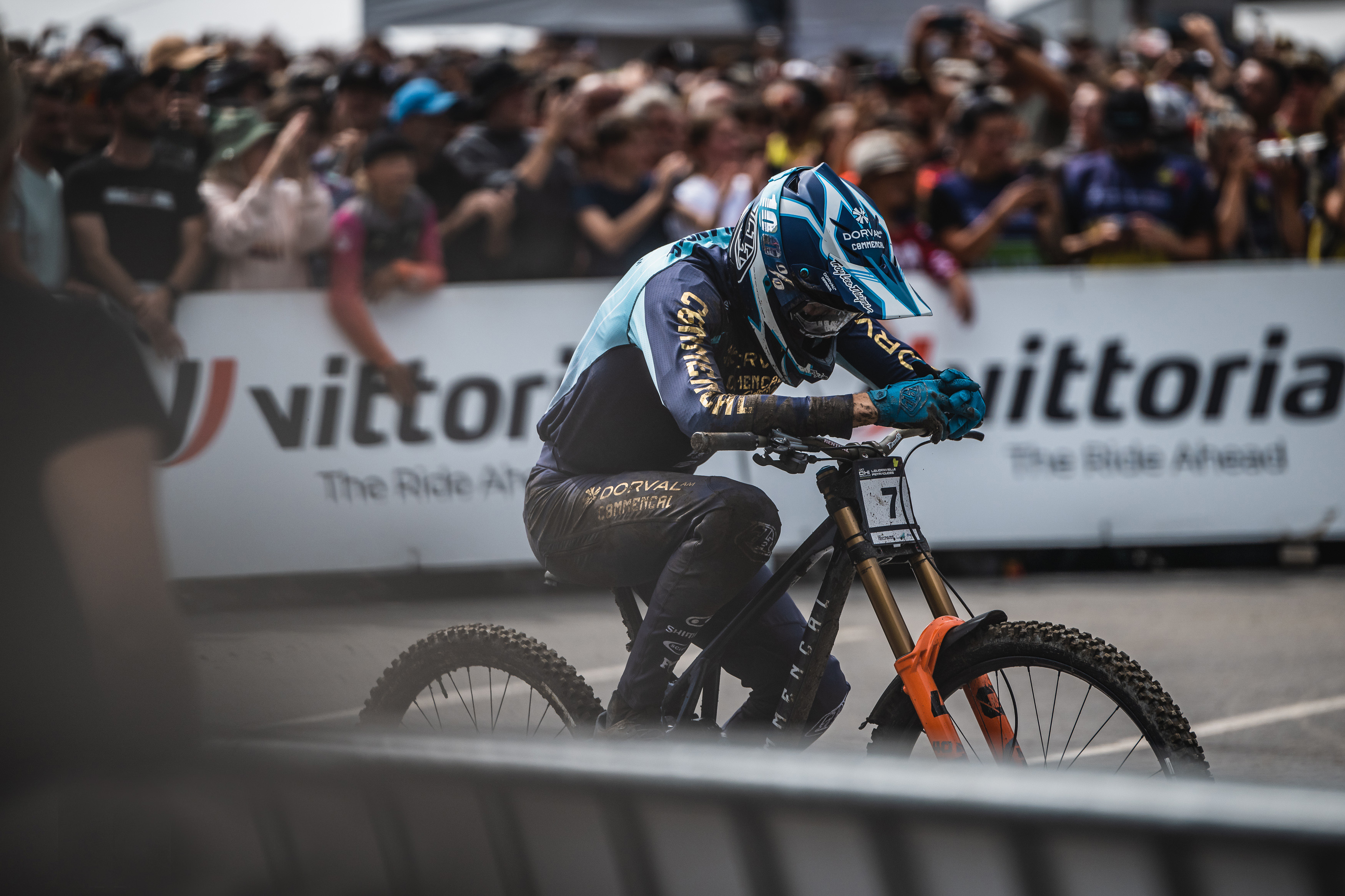 Kein Sponsor für Top-Team gefunden: Dorval AM Commencal-Team gibt Ende bekannt