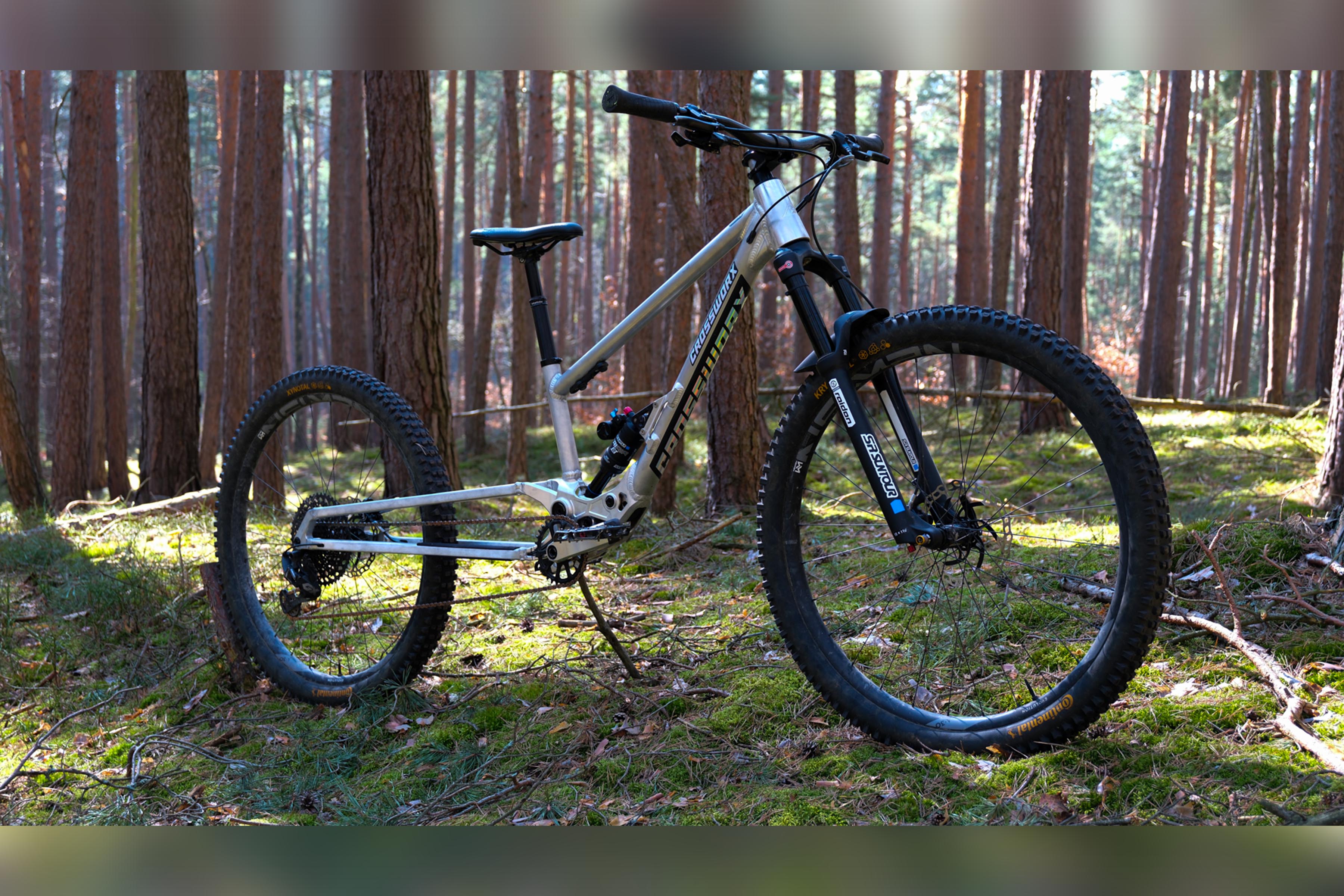 [Aprilscherz] Neues Crossworx Dash VKHL Edition: 720 mm Kettenstreben für Laufruhe