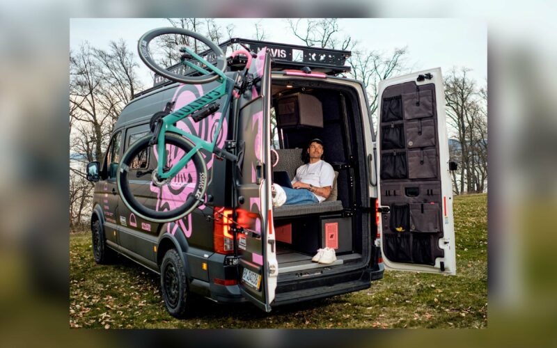 Kooperation mit Ausbauhersteller Mavis:  Rick Zabel Van für Bike-Camping bei Tchibo