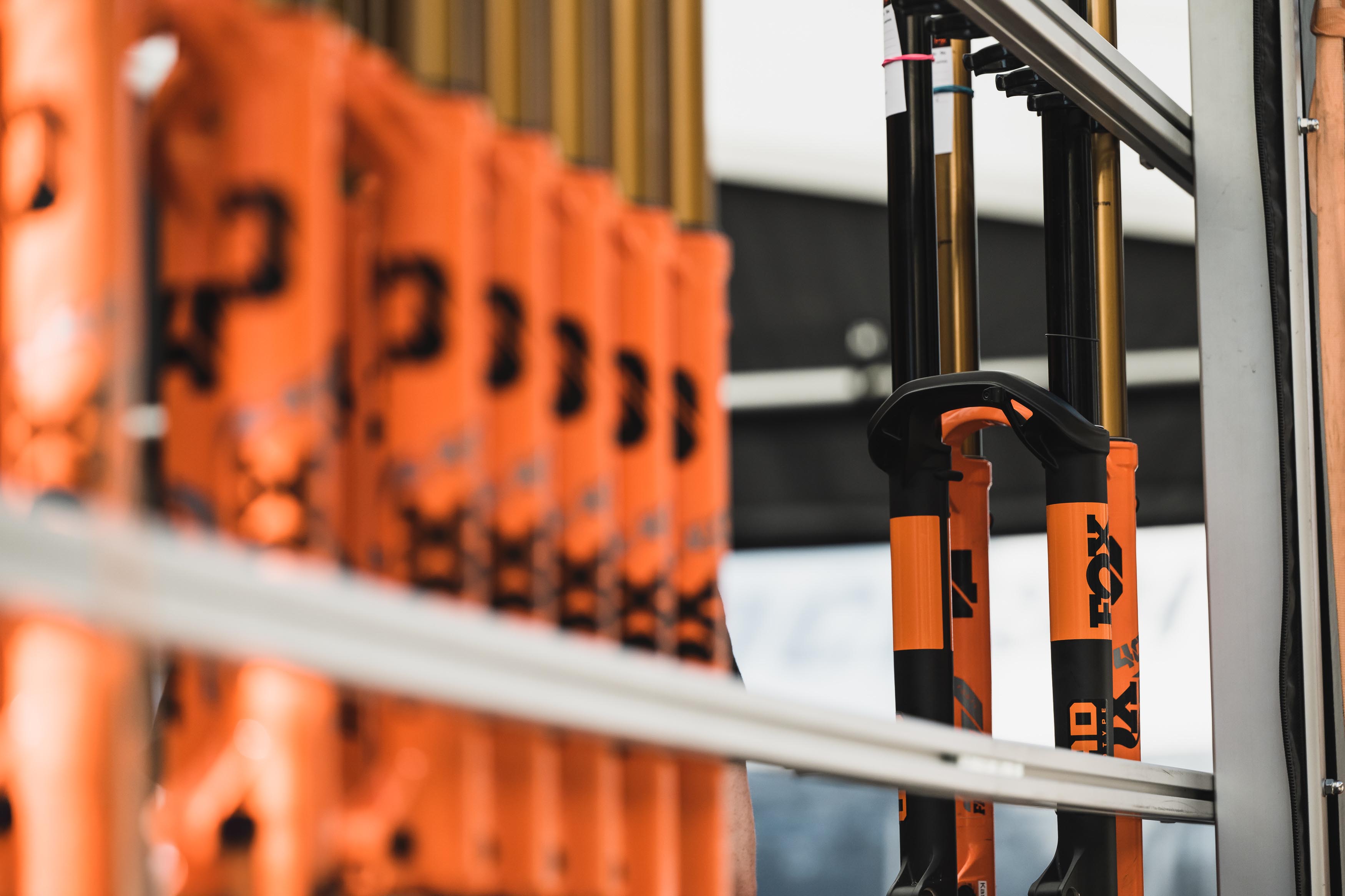 Downhill-World Cup Highlight: Fox 40 Prototyp mit neuem Brückendesign