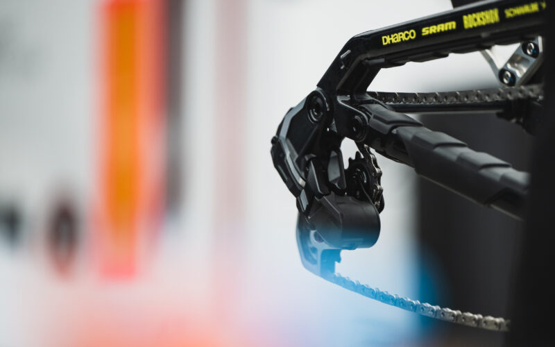 Neue SRAM Eagle Transmission gesichtet: Elektrische Downhill-Schaltung im Anflug